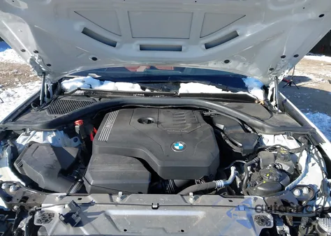 2022 BMW 330I xDrive z USA, uszkodzony, nr VIN 3MW5R7J04N8C31643